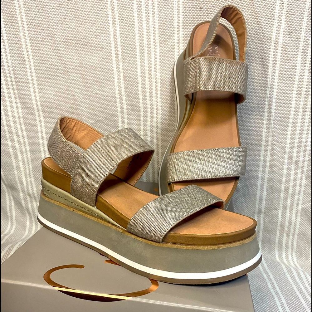 Crown Vintage Platforms